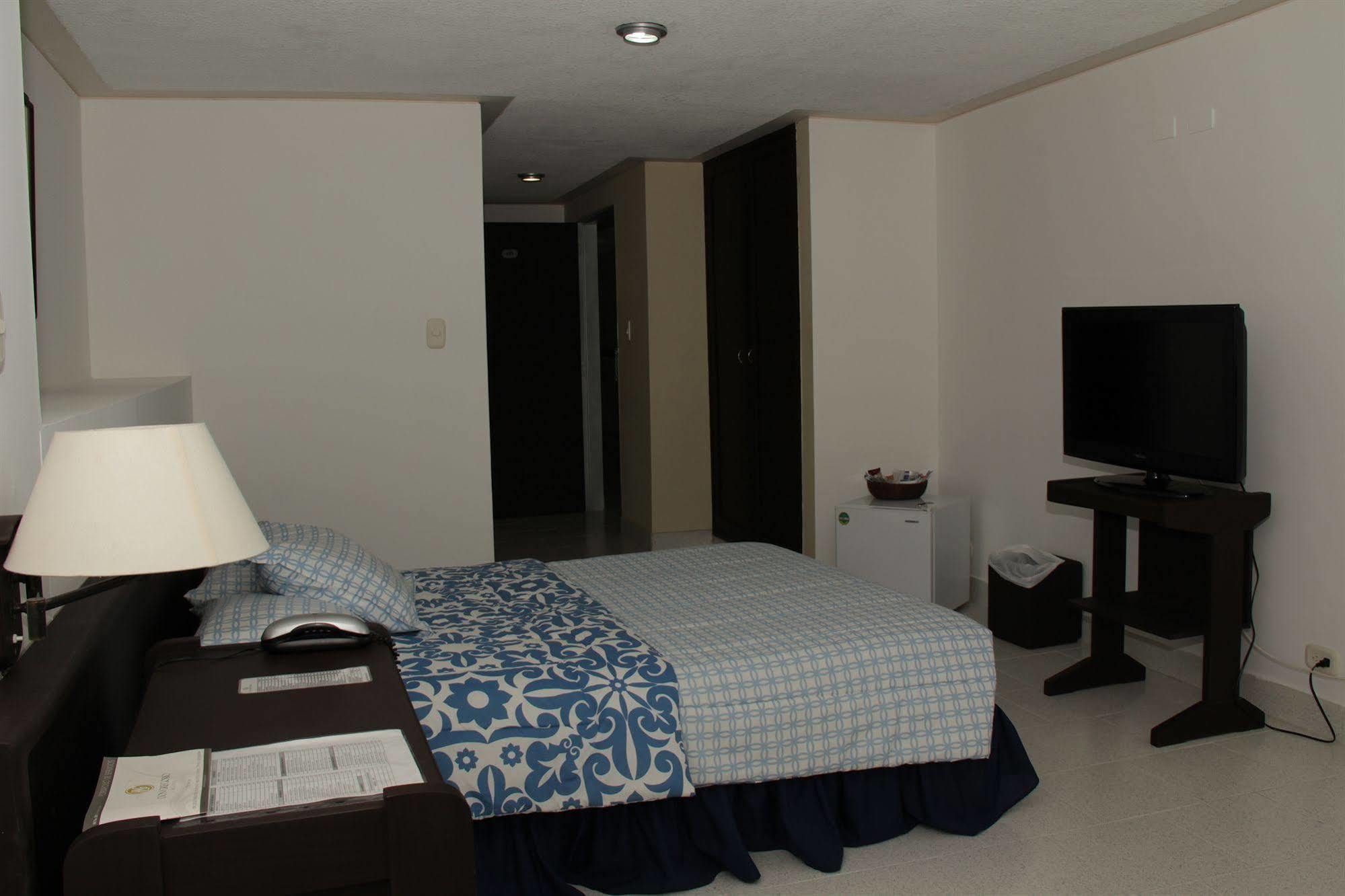 Hotel Don Gregorio Cartago Exterior foto